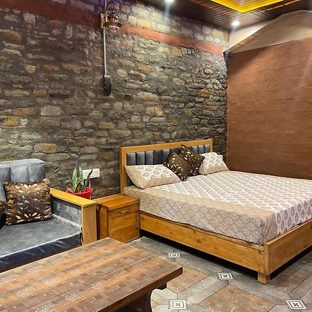 Nature Villaas Basa Homestay Pauri Exterior foto
