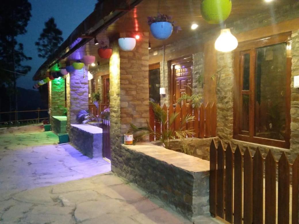 Nature Villaas Basa Homestay Pauri Exterior foto