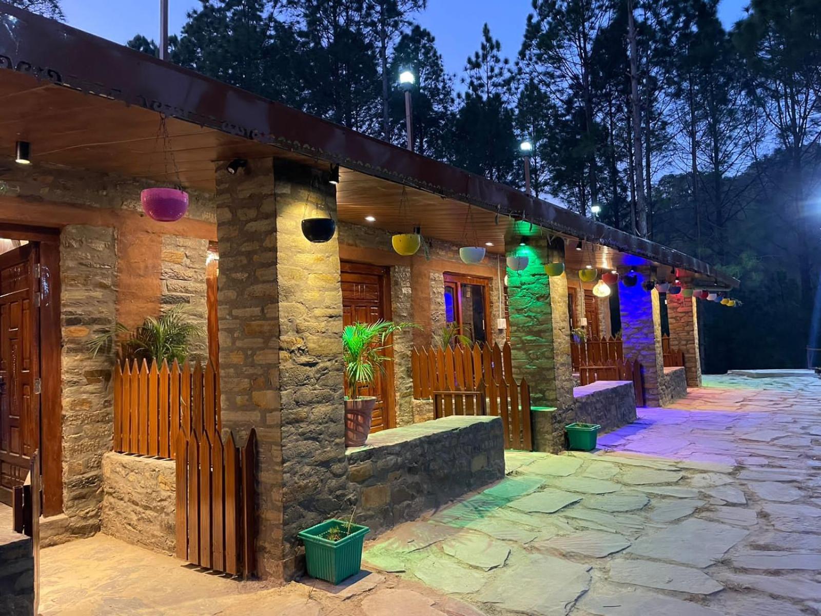 Nature Villaas Basa Homestay Pauri Exterior foto