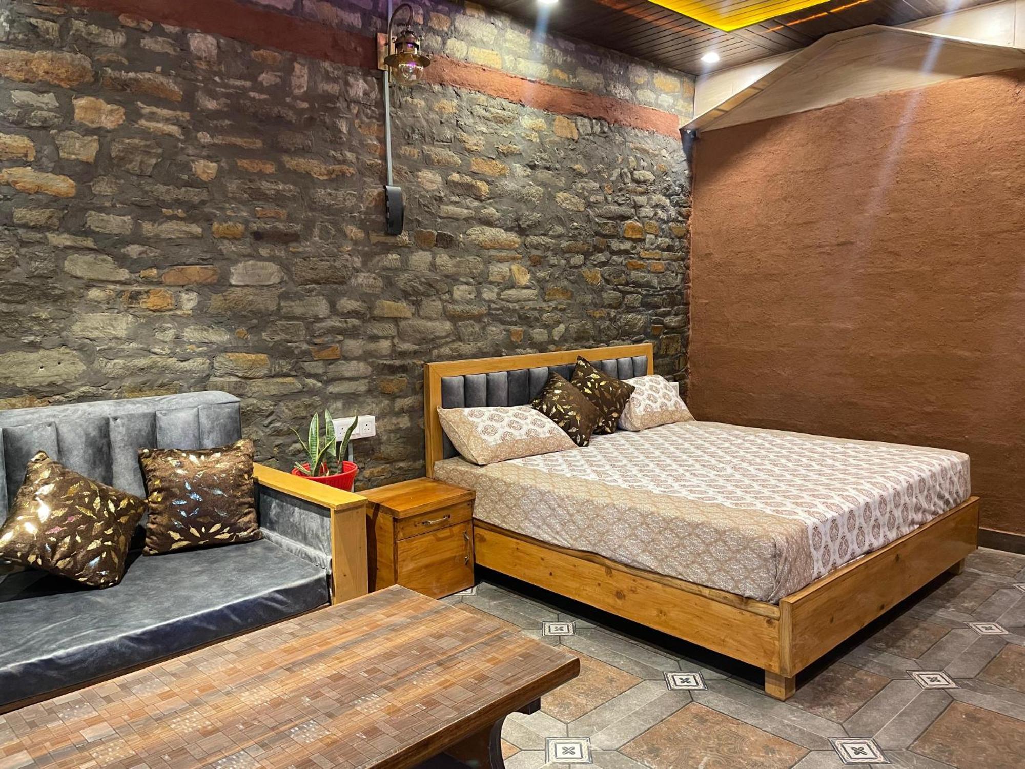 Nature Villaas Basa Homestay Pauri Exterior foto