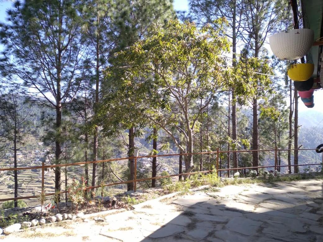 Nature Villaas Basa Homestay Pauri Exterior foto