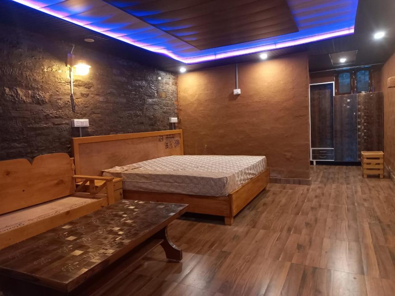 Nature Villaas Basa Homestay Pauri Exterior foto