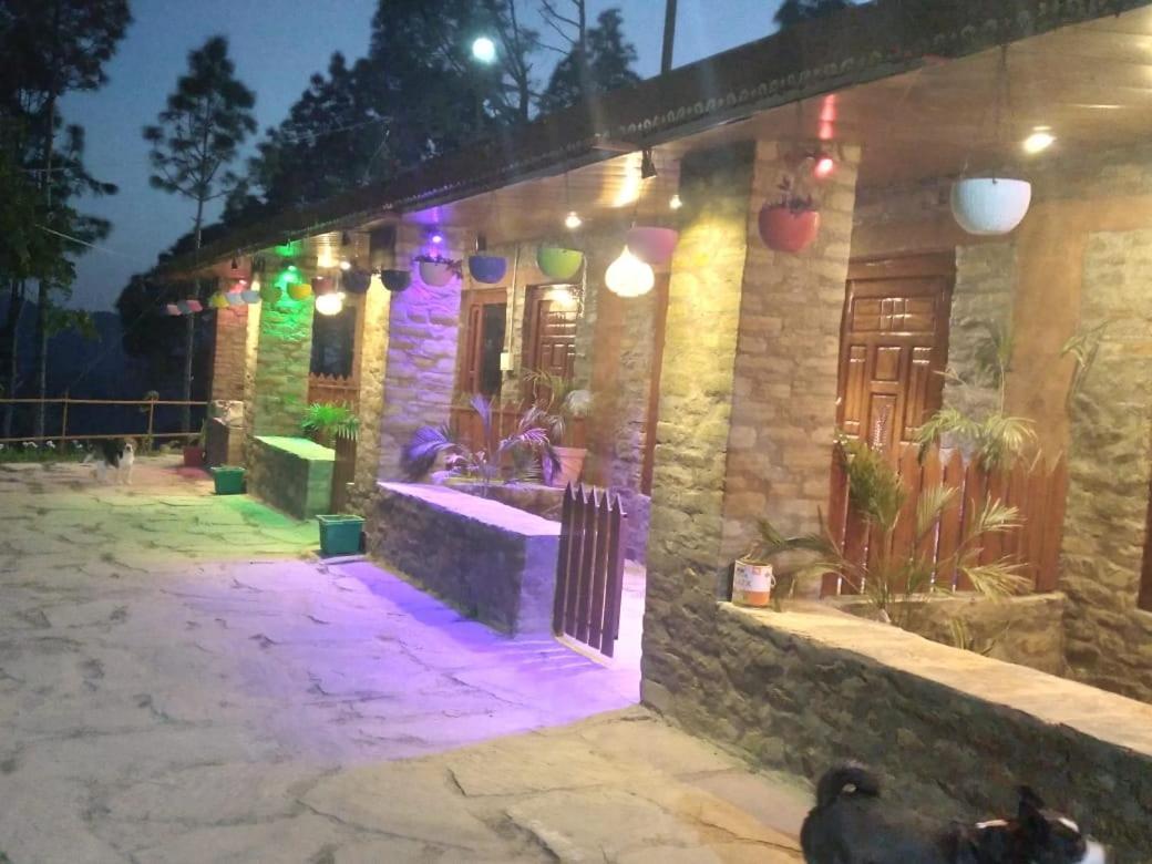 Nature Villaas Basa Homestay Pauri Exterior foto