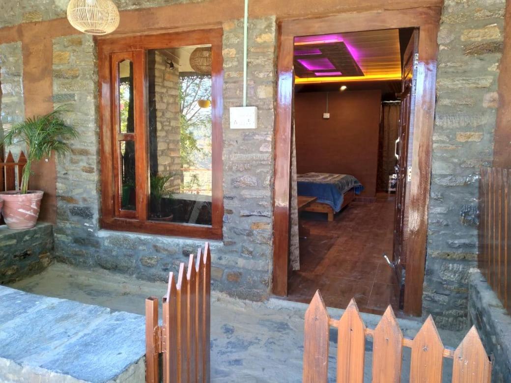 Nature Villaas Basa Homestay Pauri Exterior foto
