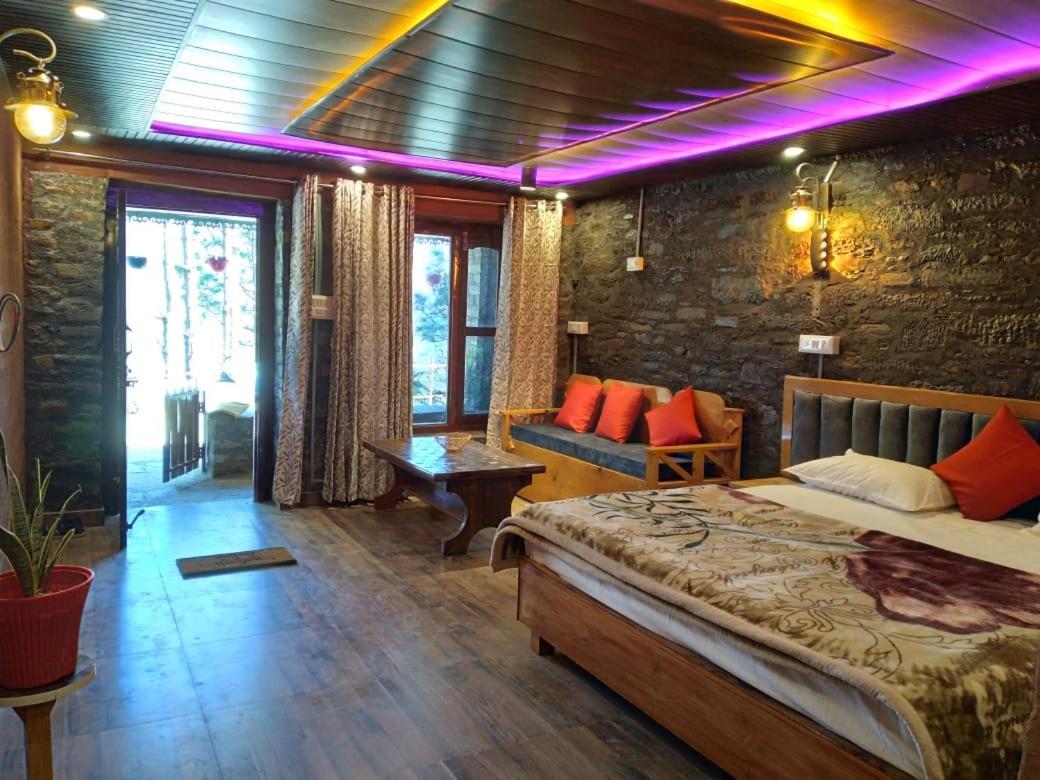 Nature Villaas Basa Homestay Pauri Exterior foto