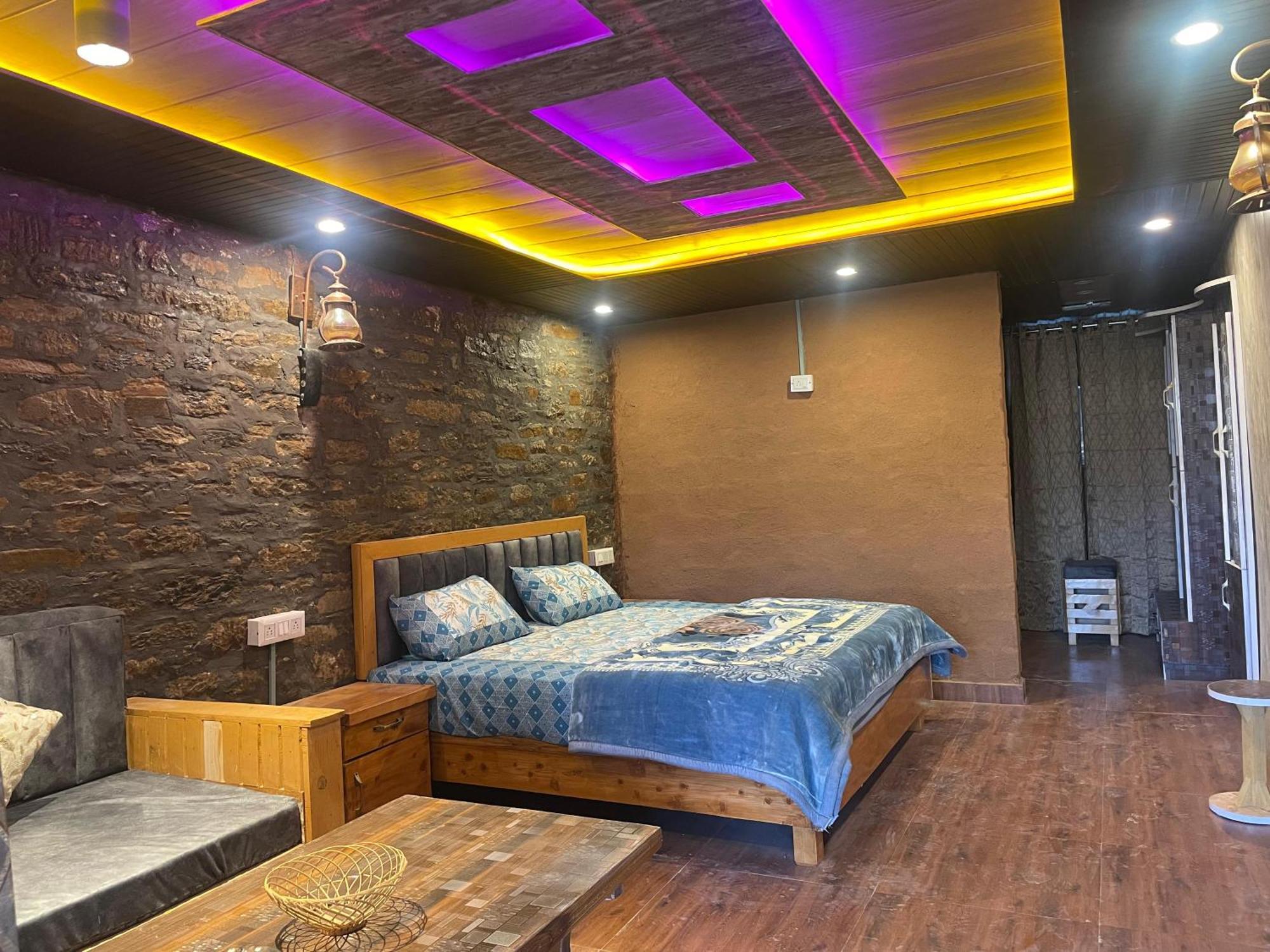 Nature Villaas Basa Homestay Pauri Exterior foto
