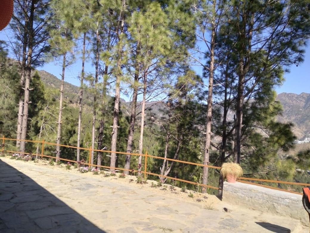 Nature Villaas Basa Homestay Pauri Exterior foto